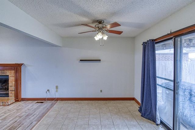 1216 NE 24th Street, Moore, OK 73160