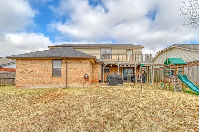 1216 NE 24th Street, Moore, OK 73160