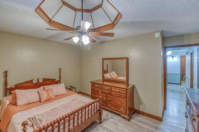 1216 NE 24th Street, Moore, OK 73160