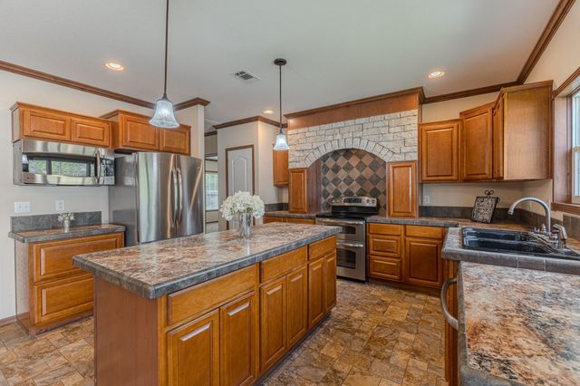 115 Canadian Drive, Trinity, TX 75862