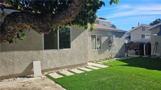 17615 Victory Boulevard, Lake Balboa, CA 91406