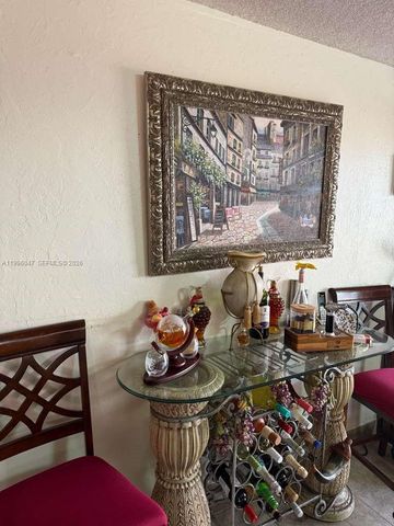 7477 NW 167th St, Hialeah, FL 33015