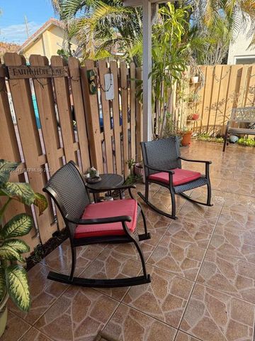 7477 NW 167th St, Hialeah, FL 33015
