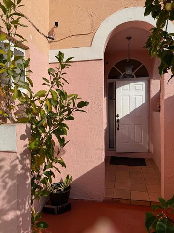 7477 NW 167th St, Hialeah, FL 33015