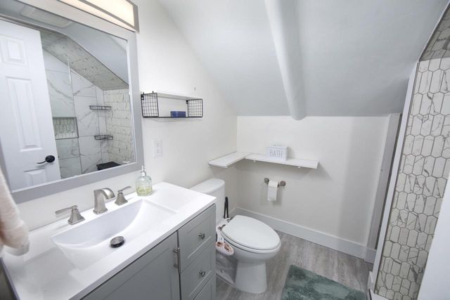 122 E Norwich STREET, Milwaukee, WI 53207