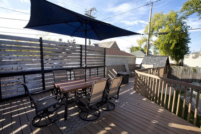 122 E Norwich STREET, Milwaukee, WI 53207