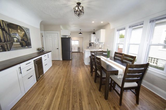 122 E Norwich STREET, Milwaukee, WI 53207