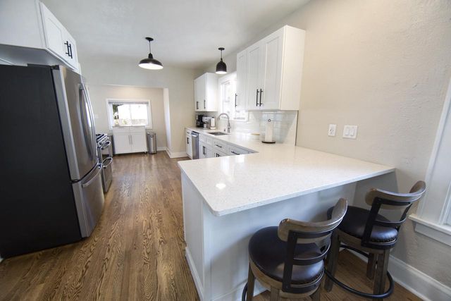 122 E Norwich STREET, Milwaukee, WI 53207