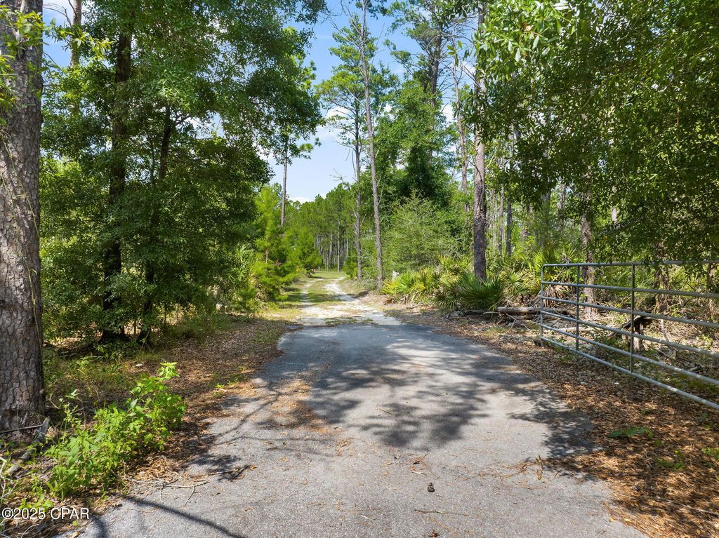 Image 10 of property listing at 10028 Steel Field Road, Panama City Beach, FL 32413
