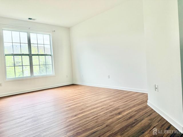 3033 Edward Stec Boulevard, Edison, NJ 08837