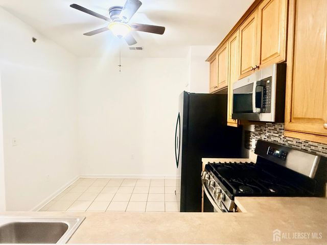 3033 Edward Stec Boulevard, Edison, NJ 08837