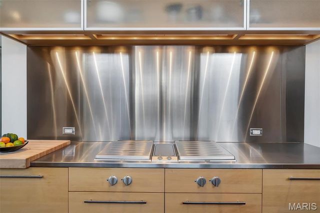 7489 Washington Avenue, University City, MO 63130