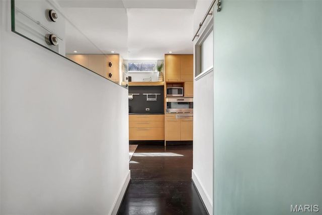 7489 Washington Avenue, University City, MO 63130