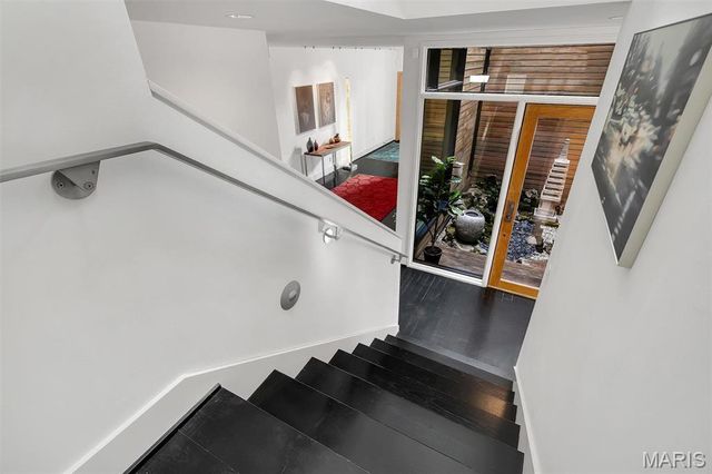 7489 Washington Avenue, University City, MO 63130