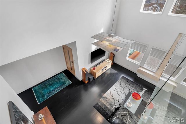 7489 Washington Avenue, University City, MO 63130