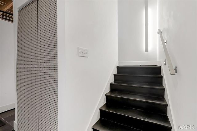 7489 Washington Avenue, University City, MO 63130