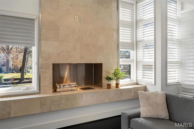 7489 Washington Avenue, University City, MO 63130