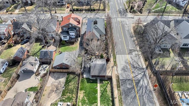 7489 Washington Avenue, University City, MO 63130