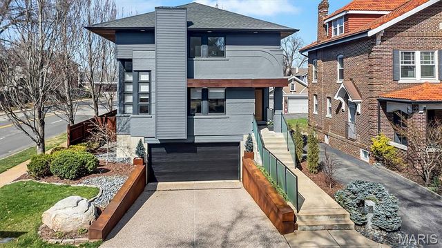 7489 Washington Avenue, University City, MO 63130