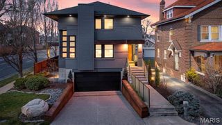 7489 Washington Avenue, University City, MO 63130