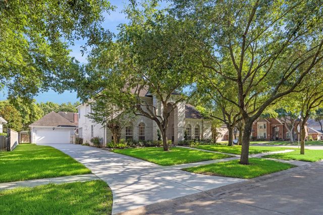 30 Watermill Place, Sugar Land, TX 77479