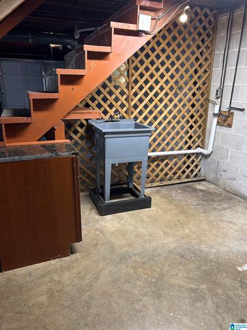 531 TINKER STREET, Hueytown, AL 35023