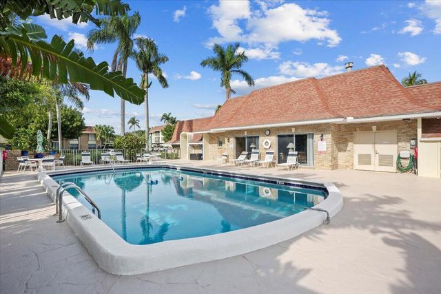 5500 Tamberlane Circle Apt 105, Palm Beach Gardens, FL 33418