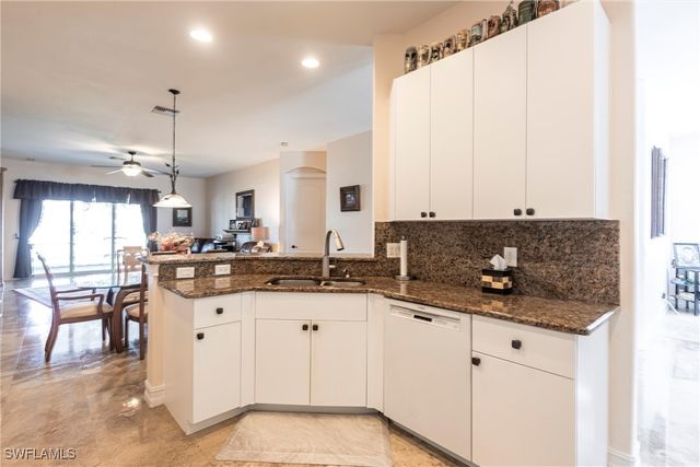 3033 Lake Manatee CT, Cape Coral, FL 33909