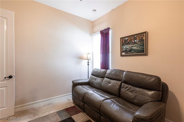 3033 Lake Manatee CT, Cape Coral, FL 33909