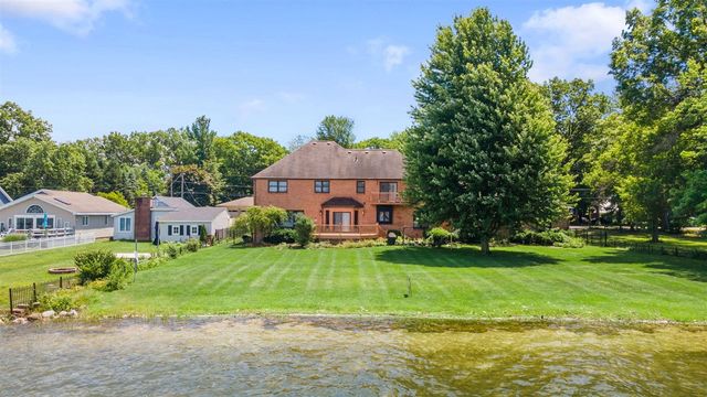 2647 Lake Shore Drive, Niles, MI 49120
