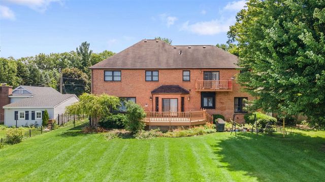 2647 Lake Shore Drive, Niles, MI 49120