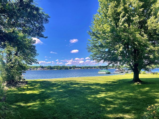2647 Lake Shore Drive, Niles, MI 49120