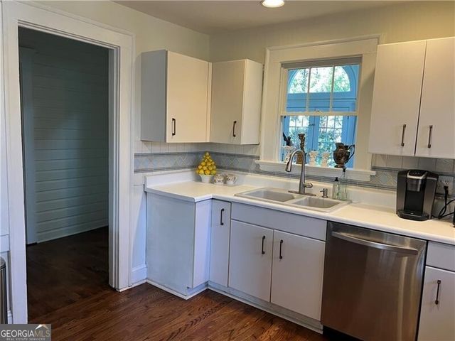 284 Lakeview Avenue NE, Atlanta, GA 30305