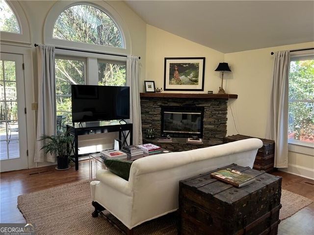 284 Lakeview Avenue NE, Atlanta, GA 30305