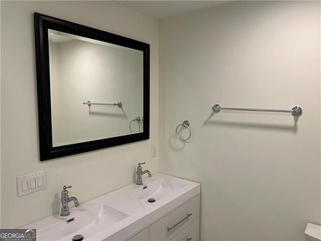 284 Lakeview Avenue NE, Atlanta, GA 30305