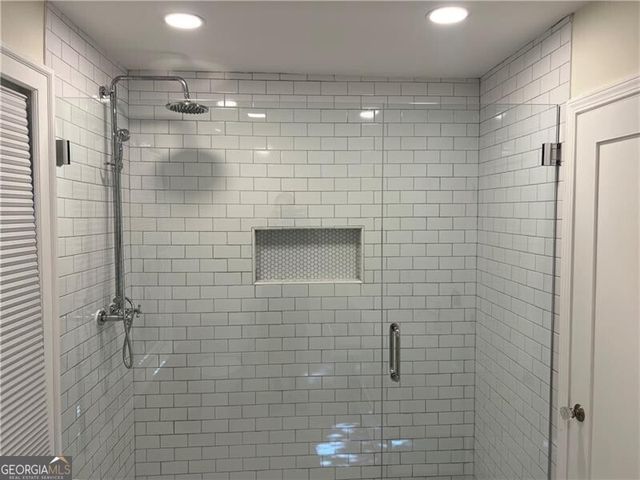 284 Lakeview Avenue NE, Atlanta, GA 30305