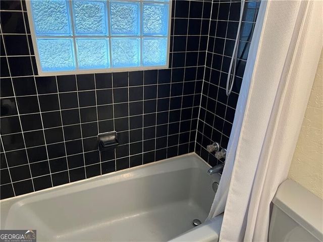 284 Lakeview Avenue NE, Atlanta, GA 30305