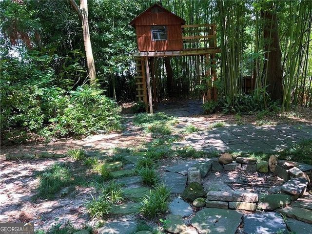 284 Lakeview Avenue NE, Atlanta, GA 30305