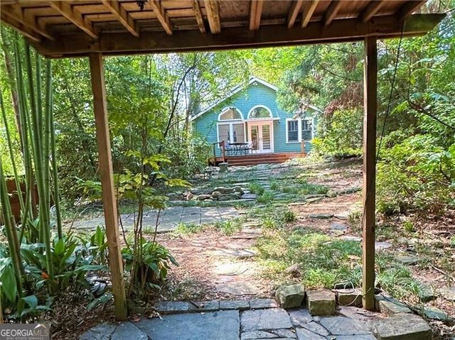 284 Lakeview Avenue NE, Atlanta, GA 30305