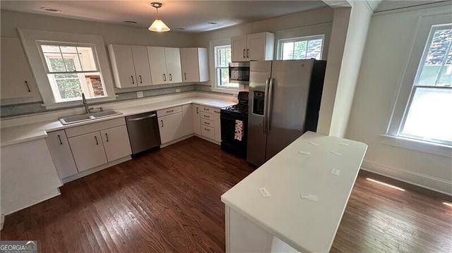 284 Lakeview Avenue NE, Atlanta, GA 30305