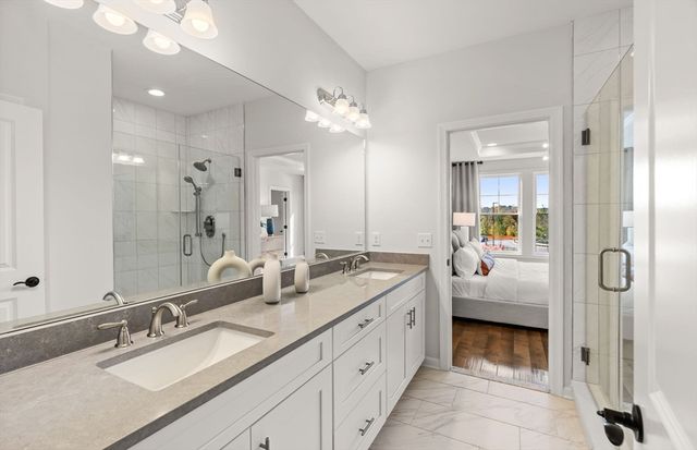 34 East Point Drive 3, East Providence, RI 02916