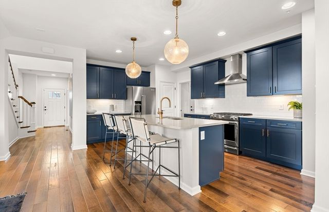 34 East Point Drive 3, East Providence, RI 02916