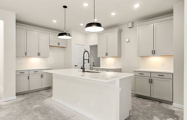 34 East Point Drive 3, East Providence, RI 02916