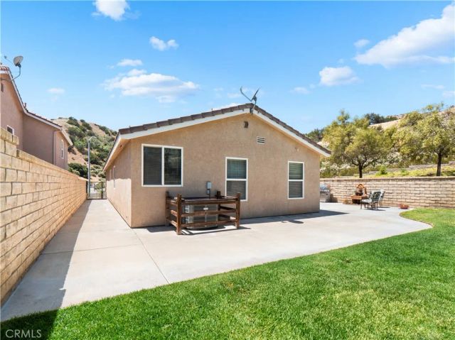 29890 Berkshire, Castaic, CA 91384