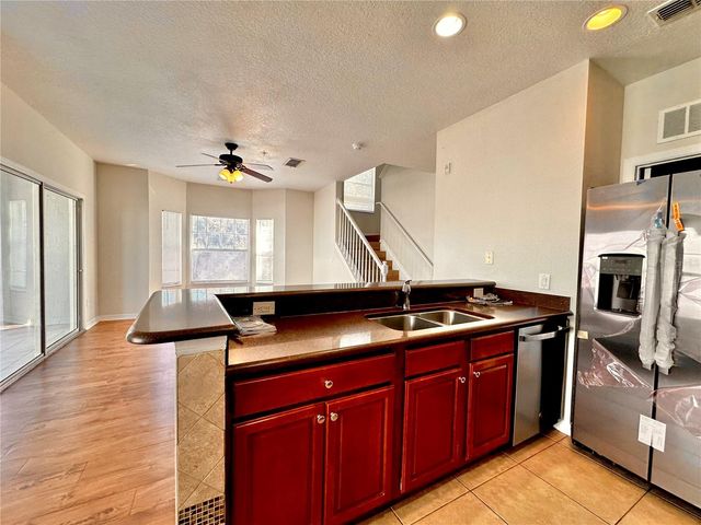 2334 GRAND CENTRAL PARKWAY 1, Orlando, FL 32839