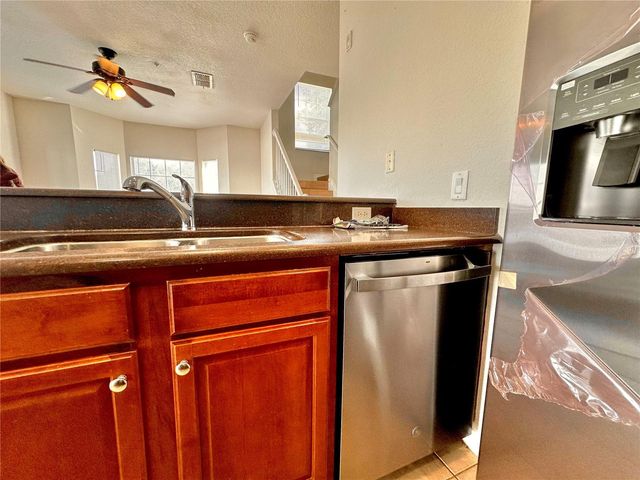 2334 GRAND CENTRAL PARKWAY 1, Orlando, FL 32839