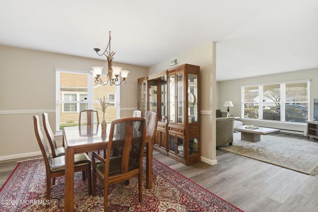 8 Marlow Avenue, Manchester, NJ 08759