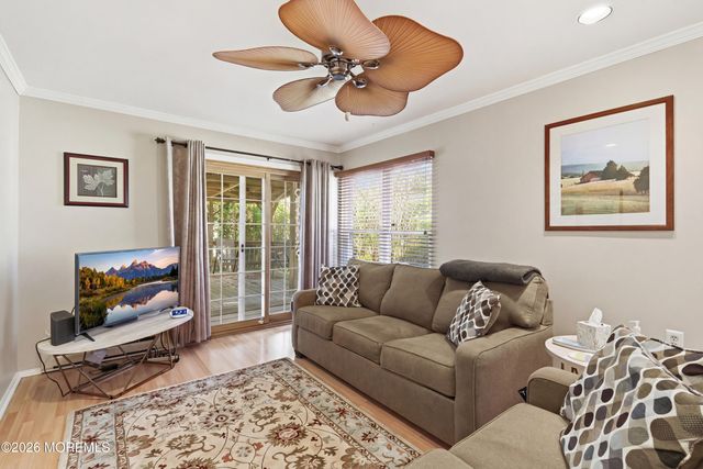 8 Marlow Avenue, Manchester, NJ 08759