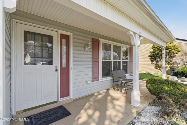 8 Marlow Avenue, Manchester, NJ 08759