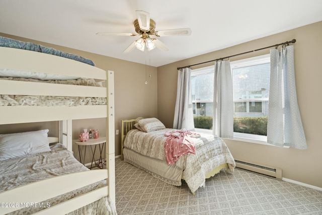 8 Marlow Avenue, Manchester, NJ 08759